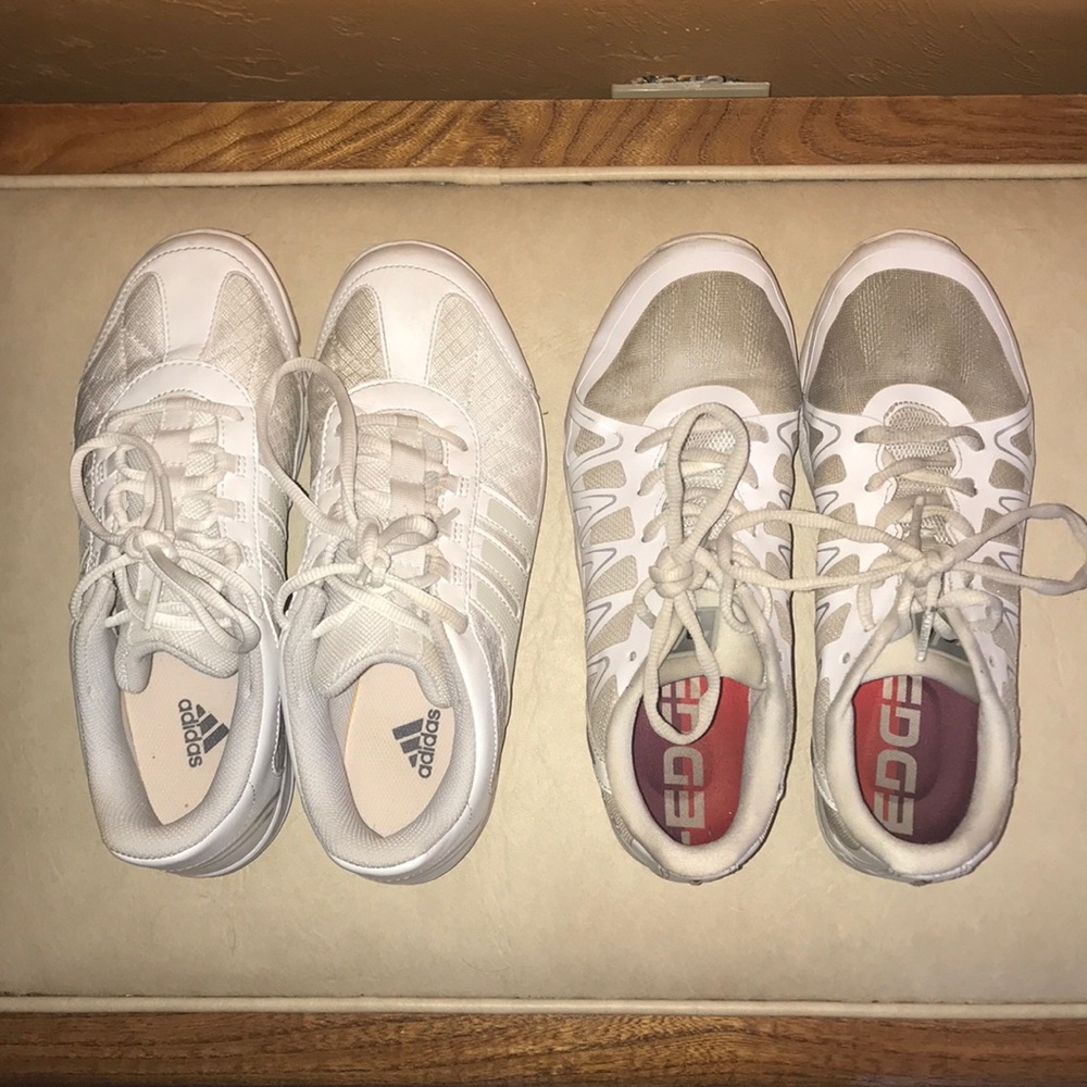 Cheer shoes